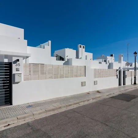 New Family Homes Los Mangos Holiday home